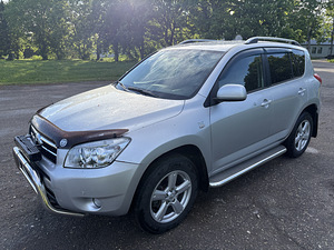Toyota RAV4 2.2 (2 foto / 15)