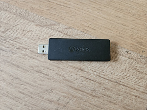 Xbox беспроводной адаптер (1 фото из 2)