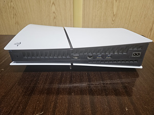 Sony Playstation 5 Slim Disc Edition + pult + kaablid (5 foto / 8)