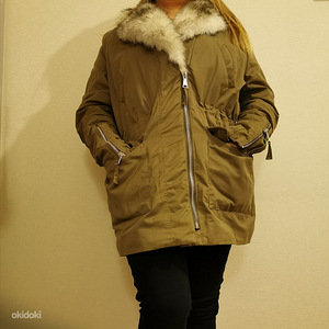 Parka naiste H & M karusnahaga, khaki suurus 40 (1 foto / 3)