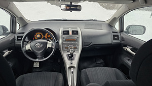 Toyota Auris 2008 RS (2 foto / 14)