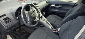 Toyota Auris 2008 (4 foto / 8)