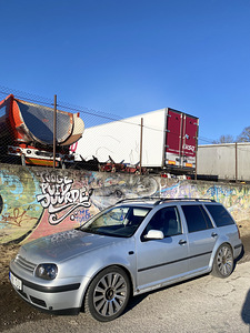Volkswagen Golf 4 (7 фото из 8)