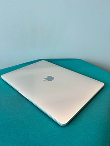 13.3” M1 MacBook Pro 16GB RAM 1TB SSD 2020 (3 фото из 3)