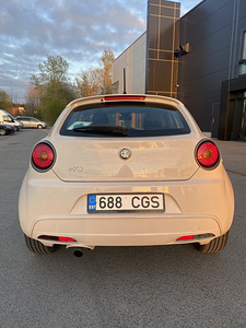 Alfa Romeo MiTo 2011 (3 foto / 9)