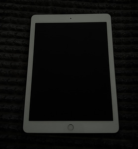 iPad 6-го поколения (1 фото из 5)