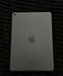 iPad 6-го поколения (3 фото из 5)