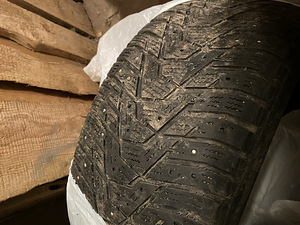Зимние шины Hankook 225/50/R17 (4 фото из 4)