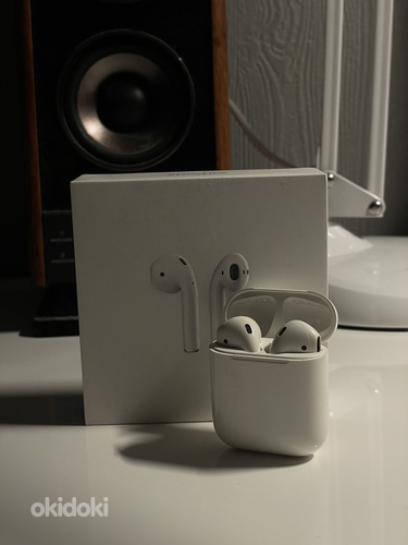 AirPods (фото #1)