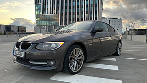 BMW 320 2.0 135kW (4 foto / 10)