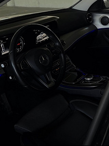 Mercedes-Benz (5 foto / 10)