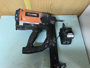 Газовый пистолет (2 фото из 3)