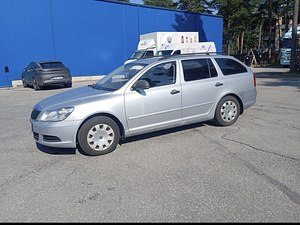 Skoda Octavia 2012 (3 foto / 10)