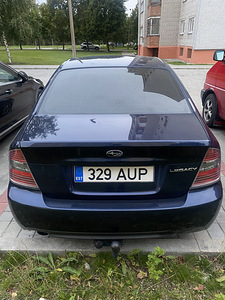 Subaru Legacy 2005 (2 фото из 6)