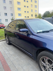 Subaru Legacy 2005 (4 фото из 6)