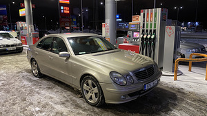 Мерседес-Бенц Е200 CDI 2005 (1 фото из 4)