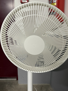 Напольный смарт-вентилятор Mi Smart Standing Fan 1C (3 фото из 6)