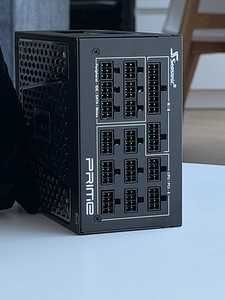 Seasonic PRIME GX-1300 (2 foto / 8)