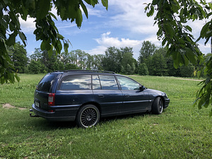 Opel Omega (6 фото из 9)