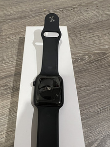 Apple Watch SE 44MM (2 foto / 6)