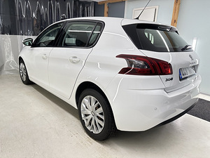 Peugeot 308 Facelift 1.5 75kW (4 foto / 11)