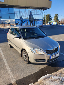 Skoda fabia 2009 (2 foto / 7)