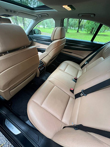 BMW 730 f01 (10 фото из 15)