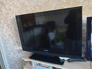 Телевизор Samsung 32 (2 фото из 2)