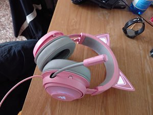 M: Razer Kraken Kitty - Roosa - Peakomplekt [UUED] (2 foto / 7)