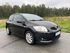 Toyota Auris 2.0d manuaal (1 foto / 13)