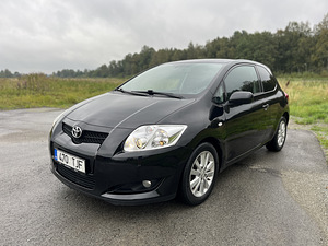 Toyota Auris 2.0d manuaal (3 foto / 13)