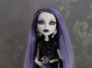 Monster high - Spectra Vondergeist - Picture Day nukk (2 foto / 3)