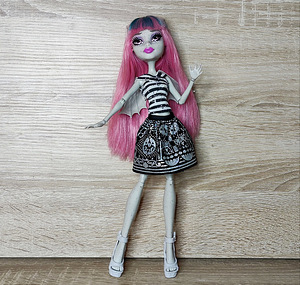 Monster High nukk Rochelle Goyle (1 foto / 4)
