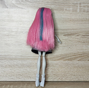 Monster High nukk Rochelle Goyle (4 foto / 4)