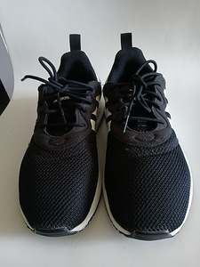 Кроссовки Adidas (9 фото из 9)