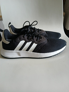 Кроссовки Adidas (2 фото из 7)