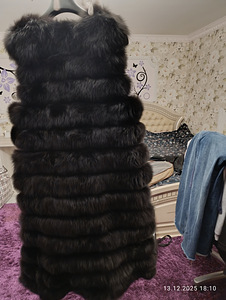 Muutuv rebasekarusnahast vest (1 foto / 8)