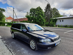 Volvo V70 2.4d мануал (13 фото из 15)