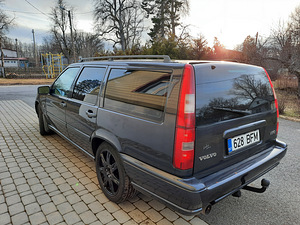 VOLVO V70 2.4 Turbo Üv. 03.2024 (2 foto / 15)