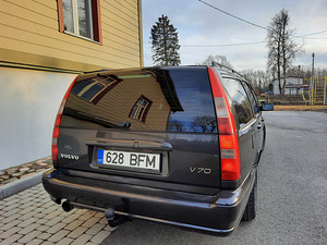 VOLVO V70 2.4 Turbo Üv. 03.2024 (12 foto / 15)