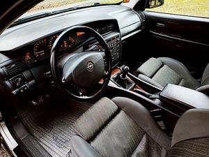 Opel Omega Edition2000 Sport Winterbeater (7 foto / 14)