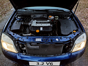 Opel Signum 3.2 V6 Full Options (14 foto / 15)