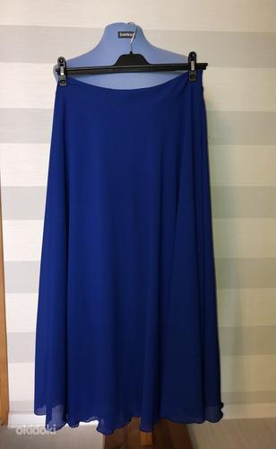 Длинная синяя юбка (фото #1)