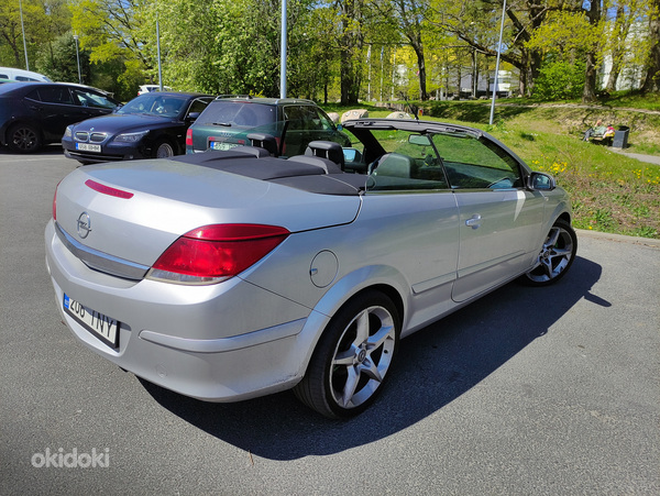Opel Astra Twintop 1.6 (фото #9)