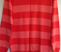 Полосатый красный свитер