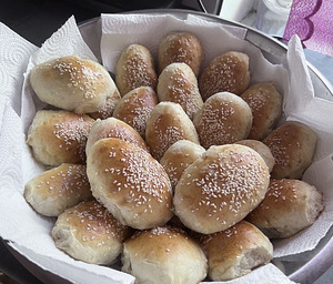 Пироги, салаты, пицца с доставкой по всему городу Пярну. (2 фото из 7)