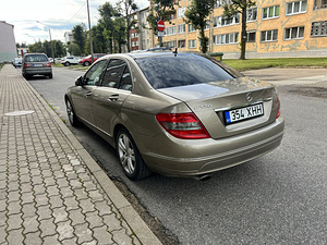 Mercedes Benz C220 (2 foto / 4)