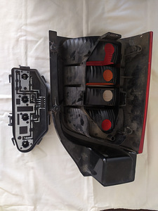 Tagumiste laternate komplekt VW T5 (2 foto / 2)
