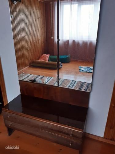 Зеркальный шкаф с двумя ящиками (фото #1)