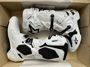Krossisaapad ALPINESTARS TECH 10: EU45.5 (2 foto / 3)